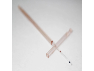 Одноразовая пластиковая соломинка - устройство криовакуумной витрификации. Оранжевый.